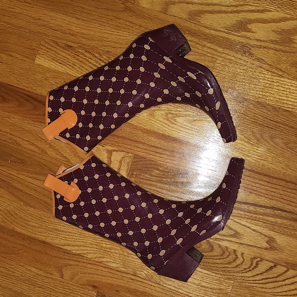 Stadium Stompers Rain Boots Maroon and Orange VT - Picture 1 of 5